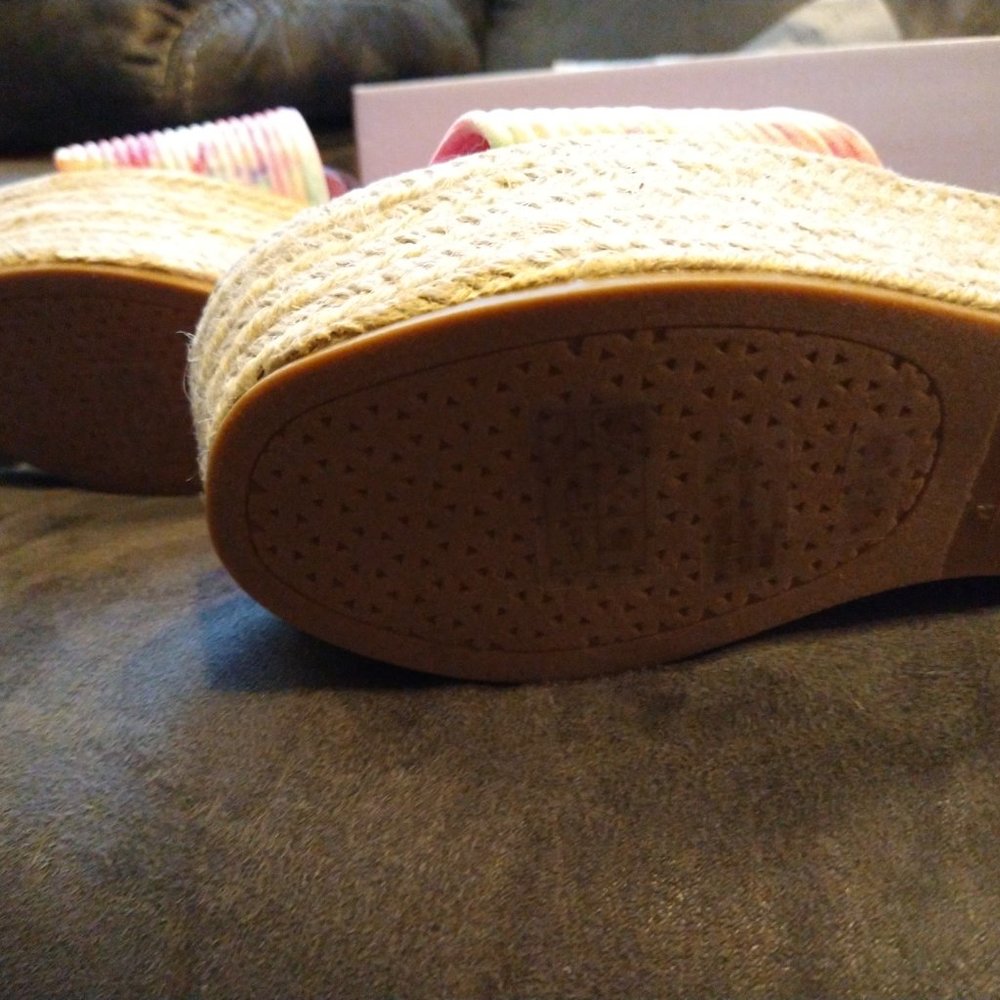 BNIB - BAMBOO SLIDES - PINK W/ WICKER BOTTOM - SIZE 7.5 - Picture 8 of 11